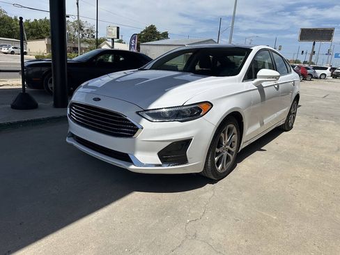 Used 2020 Ford Fusion SEL FWD image 4