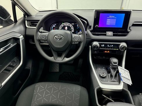 New 2025 Toyota RAV4 XLE w/ Convenience Package image 31