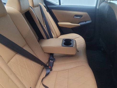 Used 2021 Nissan Sentra SV w/ SV Premium Package FWD image 19