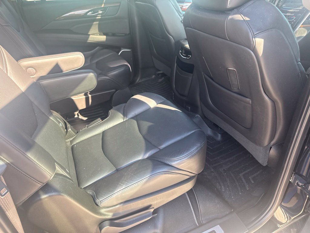 Used 2020 Cadillac Escalade ESV Luxury RWD image 11