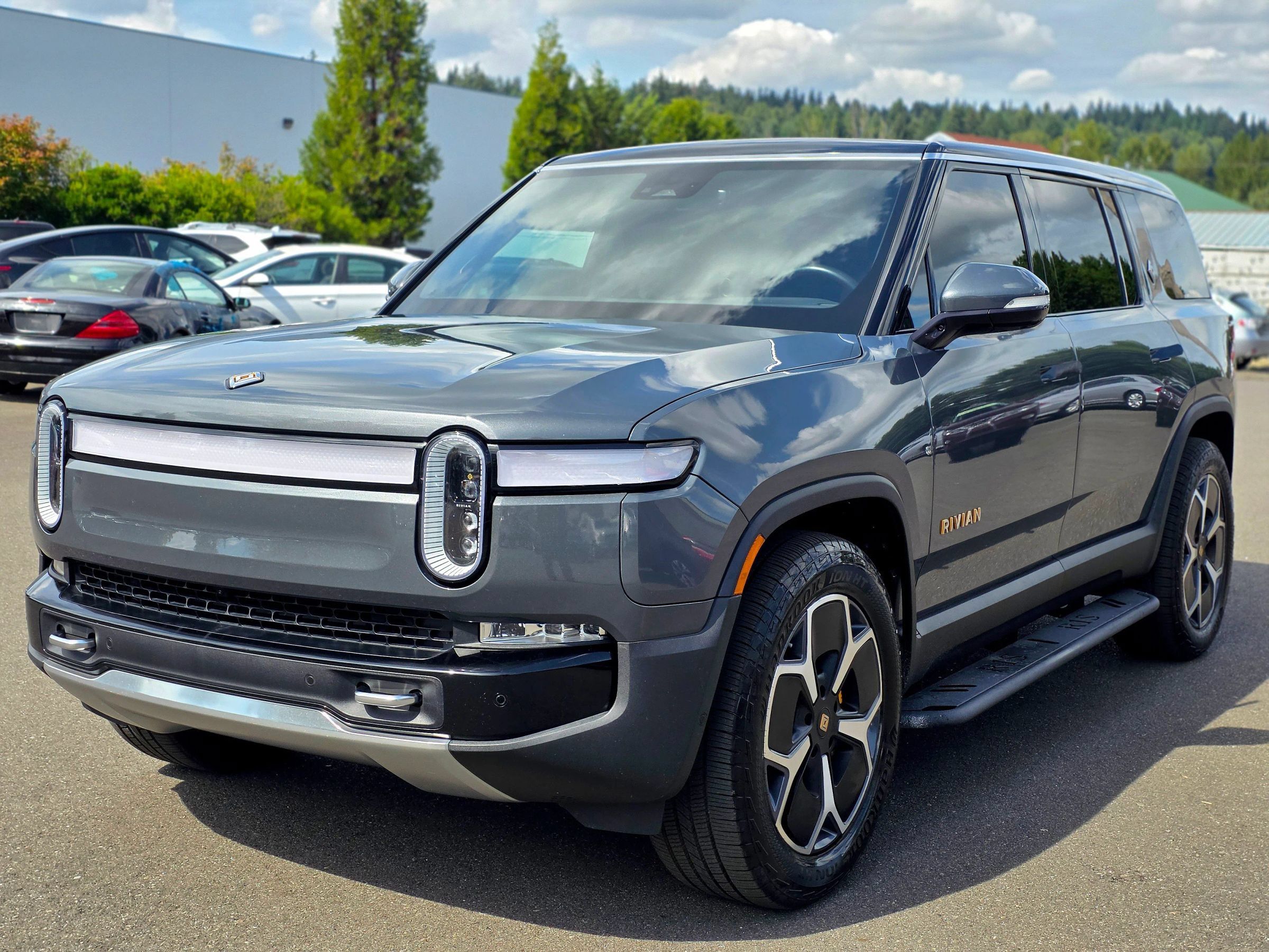 Used 2023 Rivian R1S Adventure Quad AWD/4WD image 6