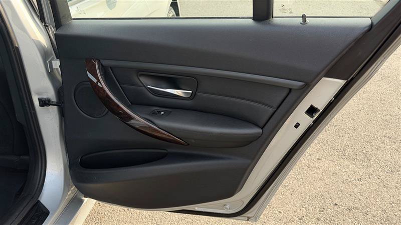 Used 2014 BMW 335i xDrive Sedan AWD/4WD image 38