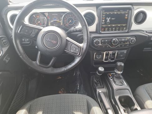 Used 2021 Jeep Wrangler Unlimited Sport AWD/4WD image 15