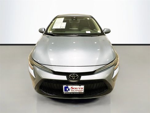 Used 2020 Toyota Corolla L image 2
