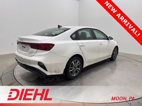 Used 2022 Kia Forte LXS image 7