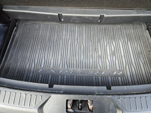 Used 2020 Ford Explorer 4WD image 31