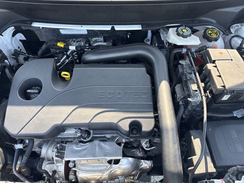 Used 2023 Chevrolet Equinox RS AWD/4WD image 34