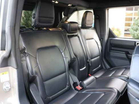 Used 2025 Ford Bronco Outer Banks AWD/4WD image 15