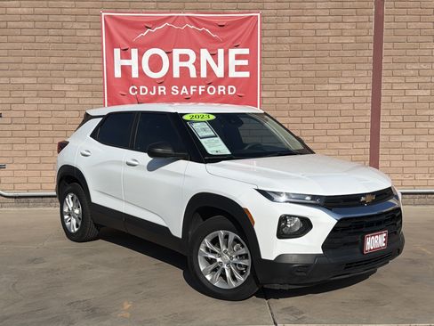 Used 2023 Chevrolet TrailBlazer LS FWD image 3