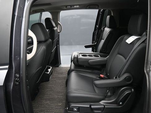 Used 2026 Honda Odyssey EX-L image 13