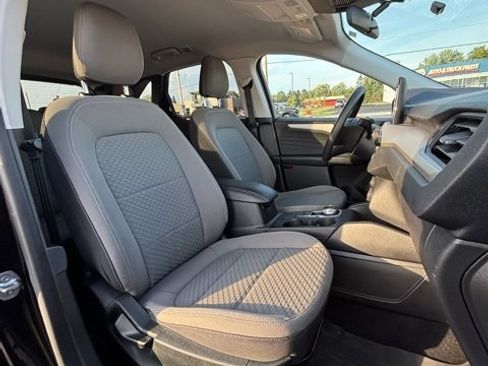 Used 2022 Ford Escape SE image 14