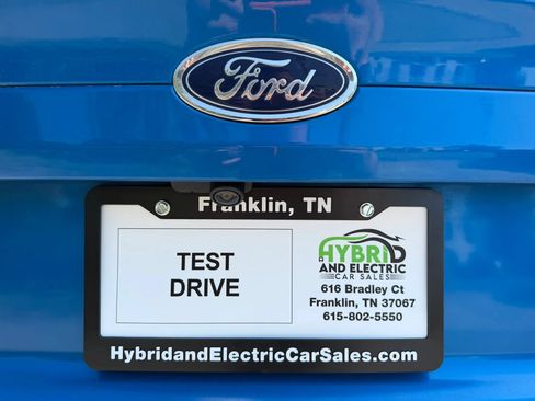 Used 2019 Ford Fusion SE FWD image 2