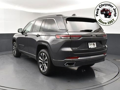 Used 2023 Jeep Grand Cherokee Overland AWD/4WD image 4