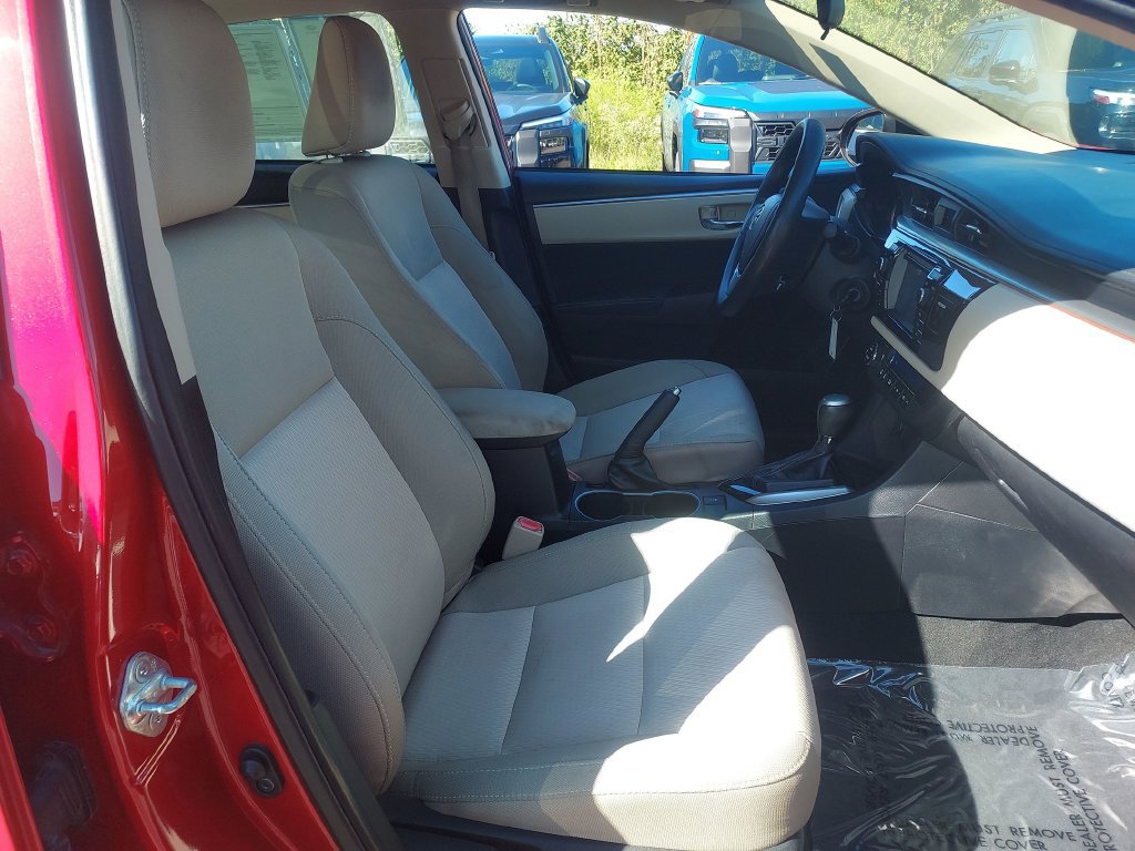 Used 2014 Toyota Corolla LE FWD image 30