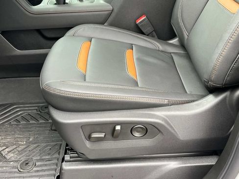 New 2026 GMC Sierra 1500 AT4 w/ AT4 Premium Package AWD/4WD image 24
