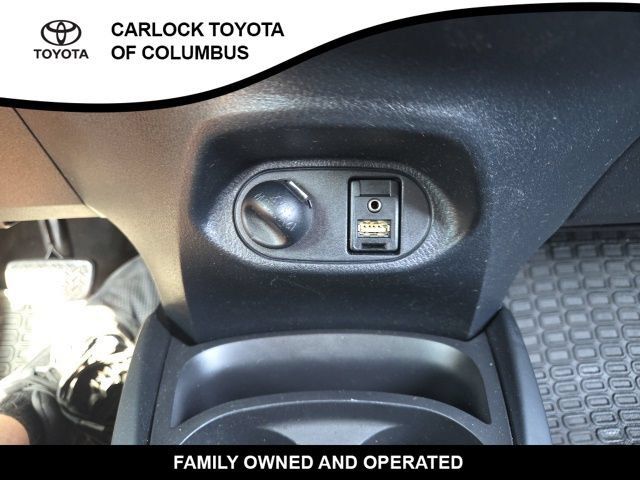 Used 2017 Toyota Yaris L FWD image 29