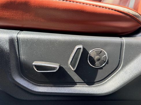 Used 2019 Ford F250 Platinum w/ Platinum Ultimate Package image 22