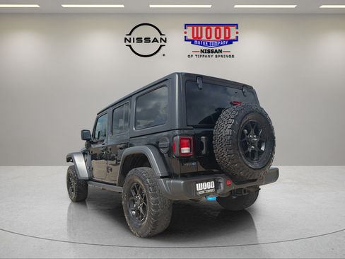 Used 2024 Jeep Wrangler Unlimited AWD/4WD image 4