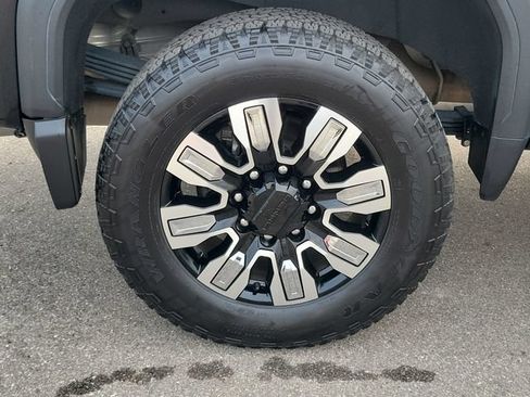 Used 2024 GMC Sierra 2500 Denali w/ Technology Package AWD/4WD image 35