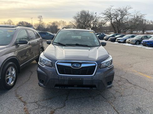 Used 2020 Subaru Forester Premium image 5