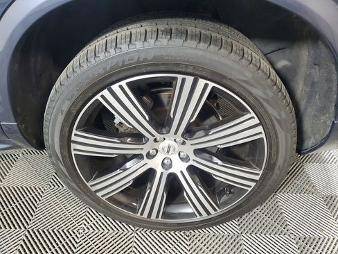 Certified 2023 Volvo XC90 B6 Ultimate w/ Protection Package Premier image 13