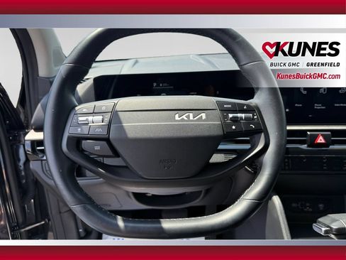 Used 2026 Kia Sportage LX FWD image 23
