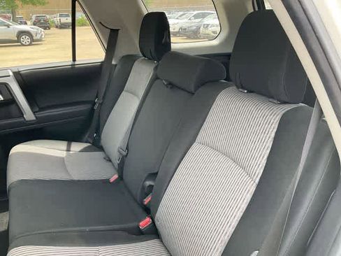 Used 2022 Toyota 4Runner SR5 AWD/4WD image 17
