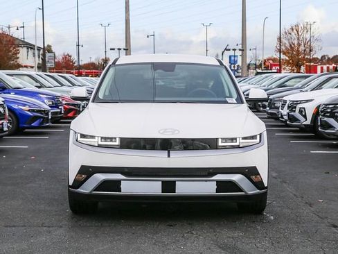 New 2026 Hyundai Ioniq 5 SEL image 3