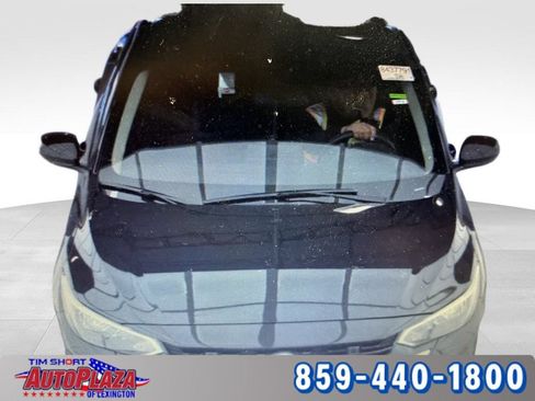 Used 2025 Nissan Sentra SV FWD image 2
