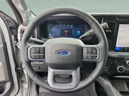 New 2026 Ford F250 Lariat w/ Chrome Package AWD/4WD image 9