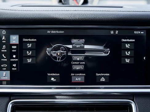 Used 2020 Porsche Panamera 4 image 75