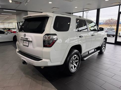 Used 2016 Toyota 4Runner SR5 image 5