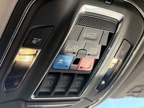 Used 2023 Jeep Grand Cherokee Limited AWD/4WD image 45