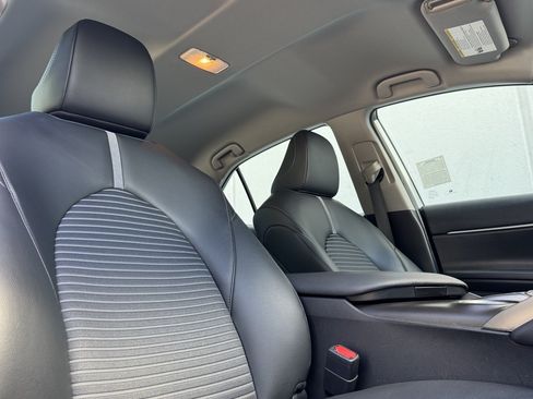 Used 2023 Toyota Camry SE FWD image 23