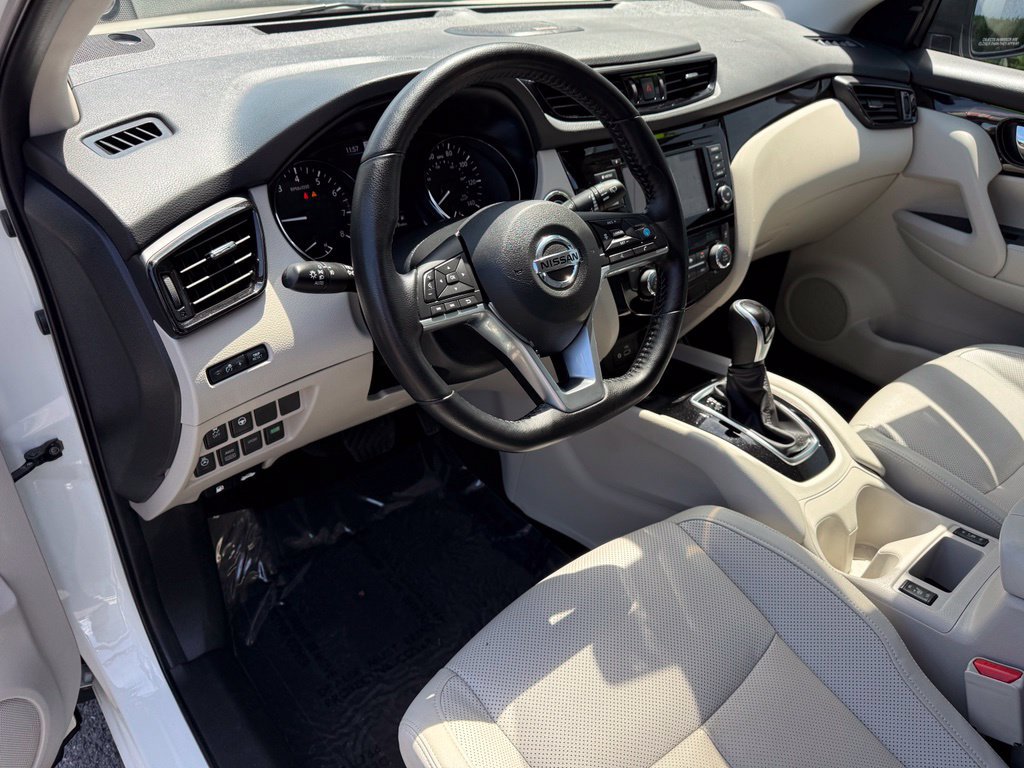 Certified 2022 Nissan Rogue Sport SL w/ Premium Package AWD/4WD image 14