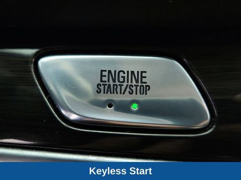 Used 2020 Buick Enclave Essence FWD image 17