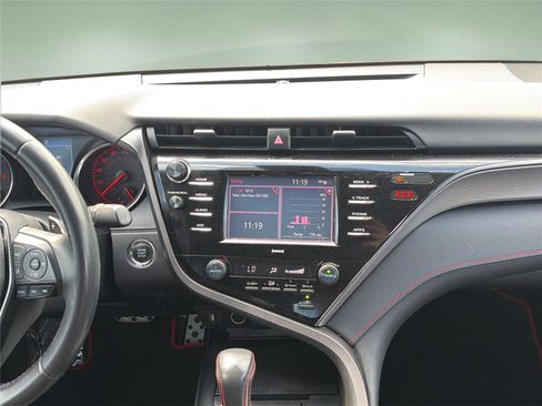 Used 2020 Toyota Camry TRD FWD image 8