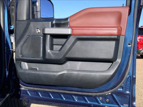 Used 2019 Ford F150 Platinum image 22