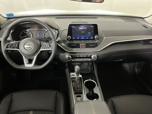 New 2025 Nissan Altima 2.5 SR image 12