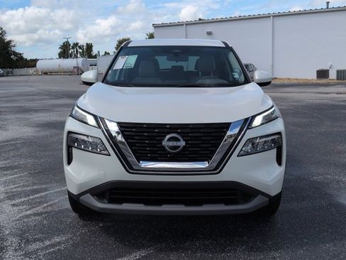 Certified 2023 Nissan Rogue SV FWD image 9