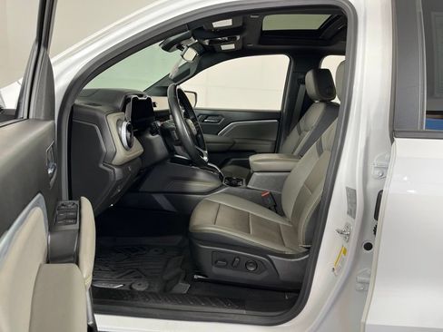 Certified 2024 Chevrolet Colorado ZR2 w/ ZR2 Convenience Package III AWD/4WD image 28