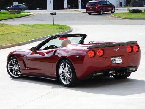 Used 2006 Chevrolet Corvette Convertible w/ Preferred Equipment Group RWD image 29