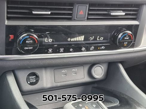 Used 2025 Nissan Rogue SV FWD image 26