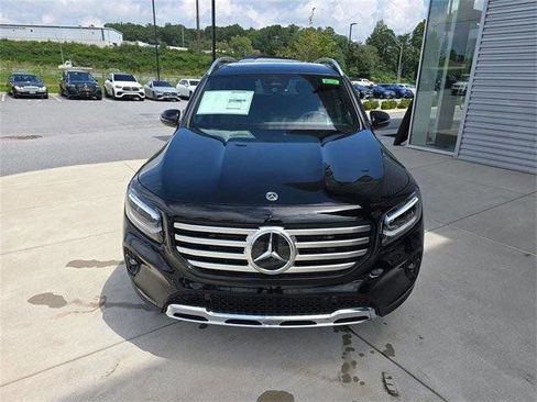 Used 2026 Mercedes-Benz GLB 250 4MATIC image 11