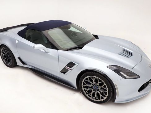 Used 2017 Chevrolet Corvette Grand Sport RWD image 16