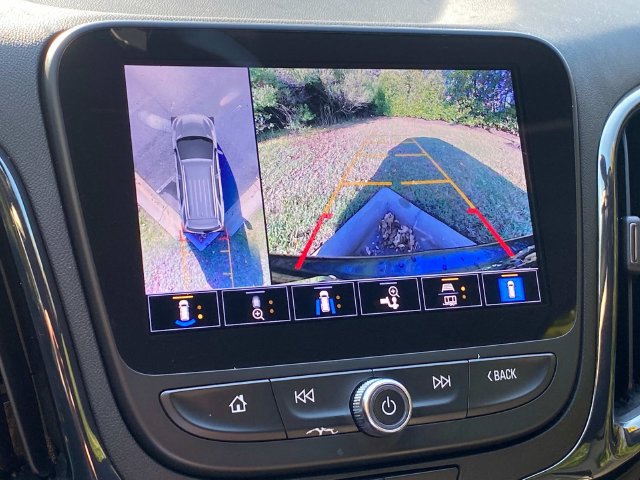 Used 2022 Chevrolet Equinox RS w/ Infotainment Package FWD image 25