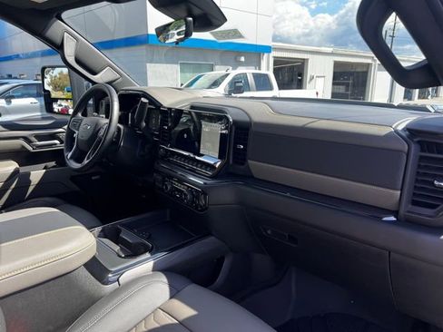 Used 2026 Chevrolet Silverado 2500 ZR2 w/ LPO, Dark Essentials Package image 38