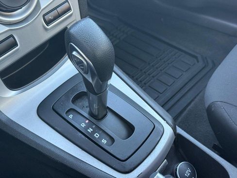 Used 2018 Ford Fiesta SE image 16