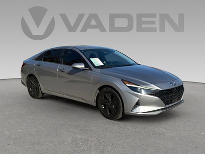 Used 2021 Hyundai Elantra SEL w/ Convenience Package