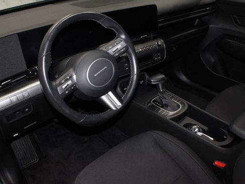 Used 2025 Hyundai Kona SEL FWD image 24
